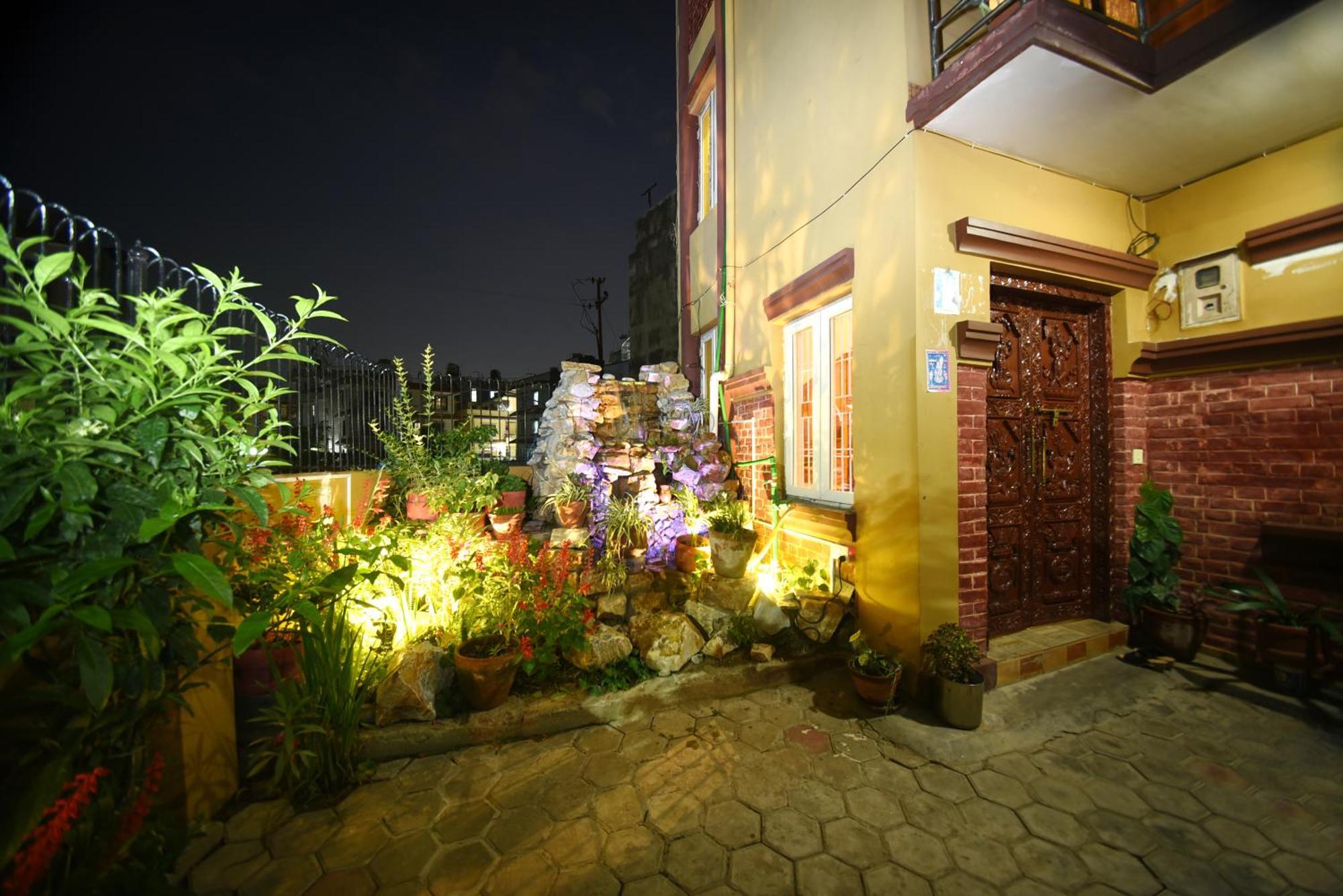 Mums Homestay & Studio Apartments Katmandu Zewnętrze zdjęcie